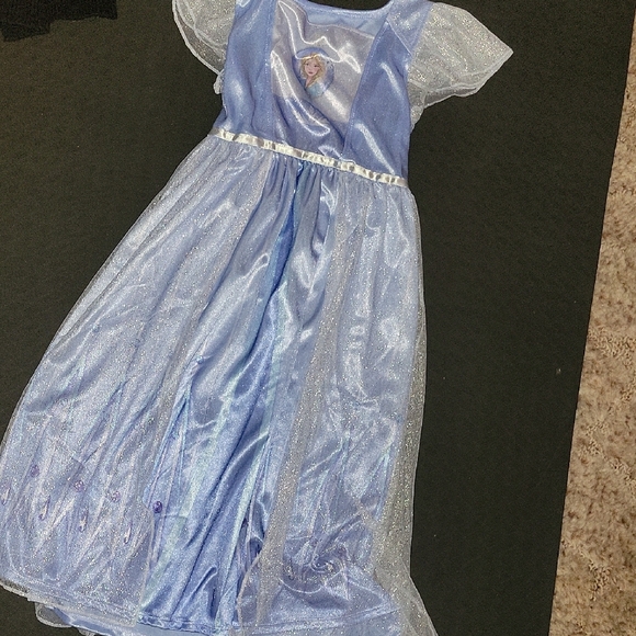 Frozen II Elsa Princess Dress with Sheer Sleeves Nightgown 6x - Picture 3 of 10
